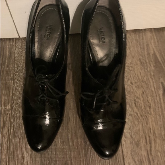 COPY - Victor Alfaro , Black Patent Lace Up Dress Shoes, Size 7, Good Condition - Picture 7 of 16